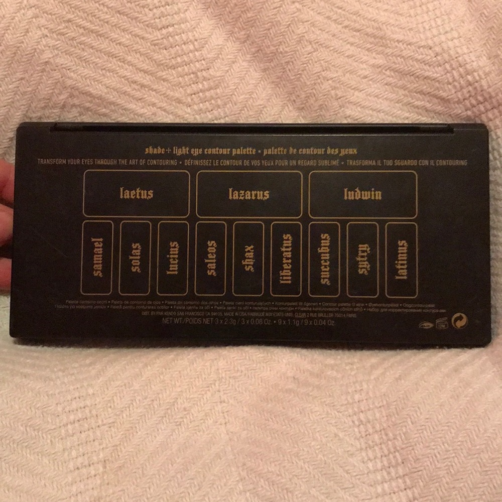 Two Palettes - Picture 5 of 6
